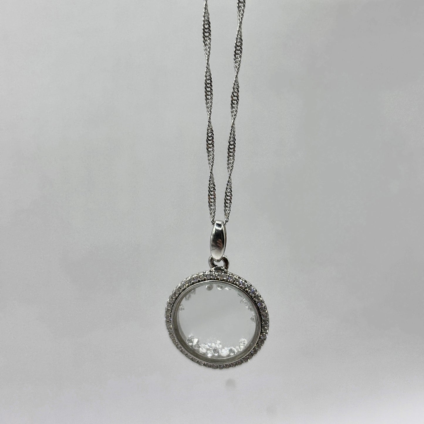 Aura Motion Necklace